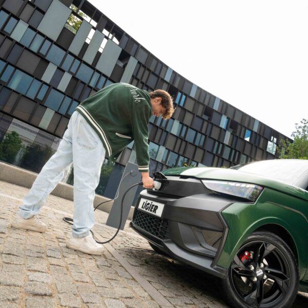 202407_Ligier Europe_JS50 Elite Green Velvet_Social_Extra_2